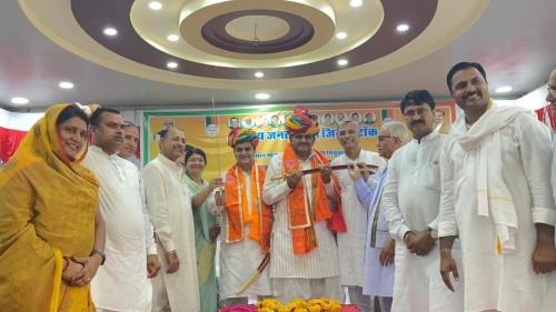 सुखबीर सिंह जौनापुरिया सांसद जी को राजस्थान भाजपा प्रदेश उपाध्यक्ष का दायित्व मिलने के बाद आज टोंक जाते समय निवाई टोंक जिला सीमा पर केएमजी होटल,निवाई नगर पालिका और टोंक शहर में जगह-जगह भव्य स्वागत किया